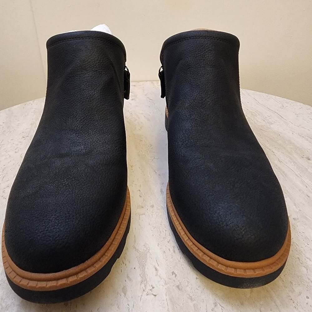 Dr. Scholls womens Margo Lug Sole Chelsea Booties Black Faux Leather - b029 - Picture 1 of 9